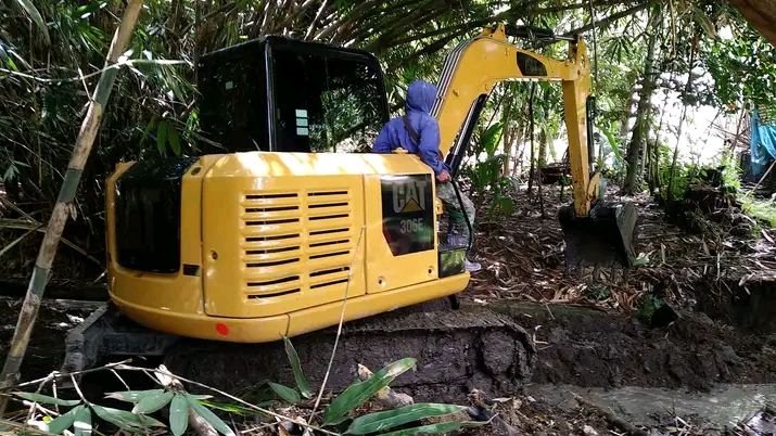 harga sewa excavator cikarang karawang bekasi
